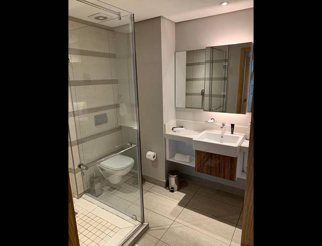 2 BEDROOM APARTMENT FOR SALE IN UMHLANGA CENTRAL